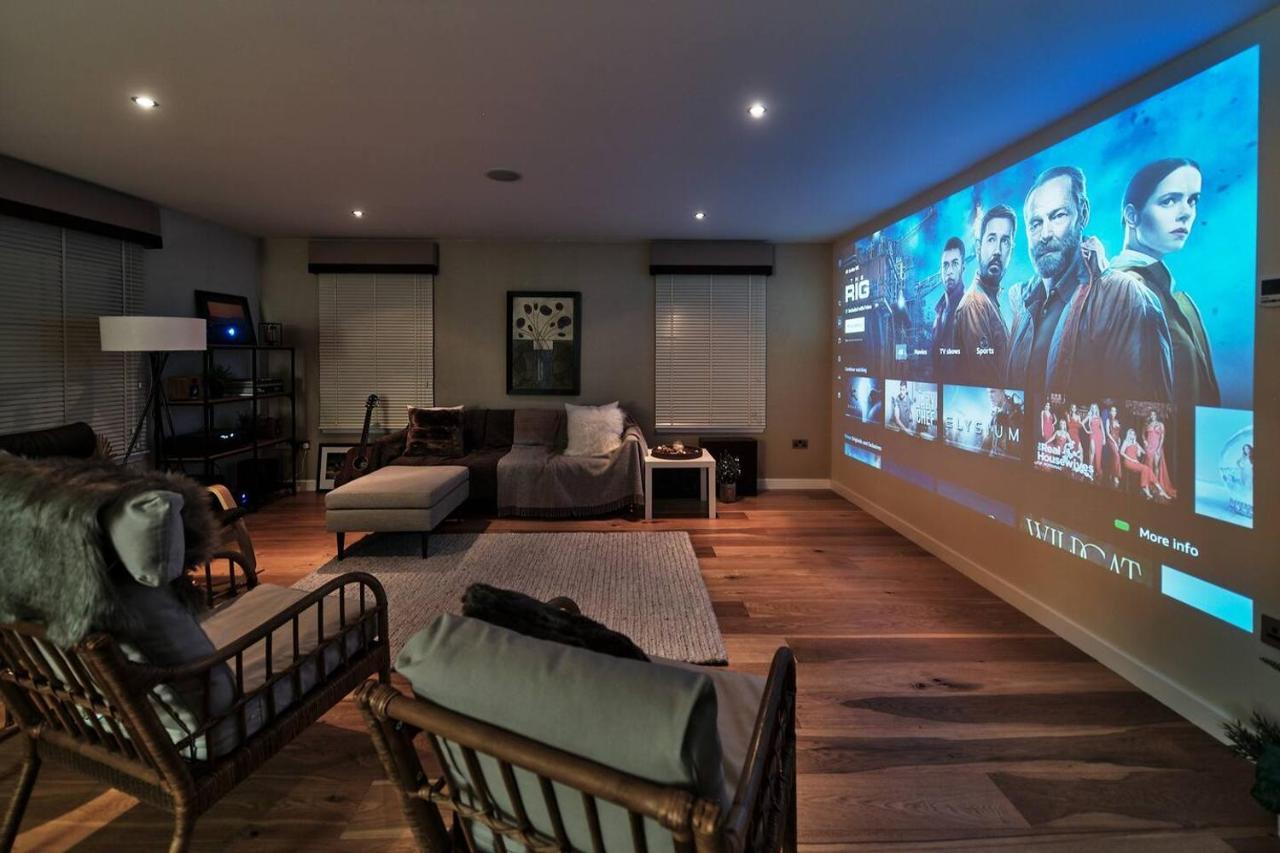 The Steadings, Aviemore Luxury 5 Star Rated 3 Bed With Home Cinema Garden And Parking מראה חיצוני תמונה